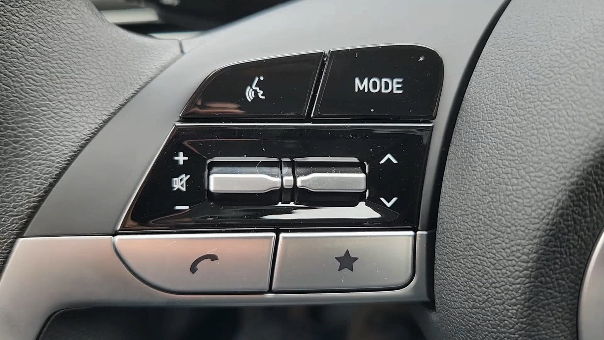 New 2026 Hyundai Elantra SE image 11