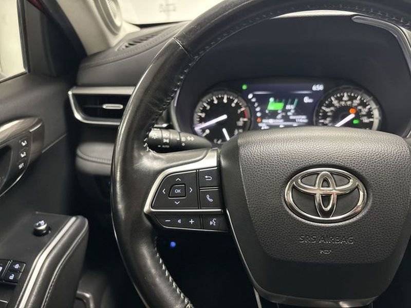 Used 2021 Toyota Highlander Limited AWD/4WD image 50
