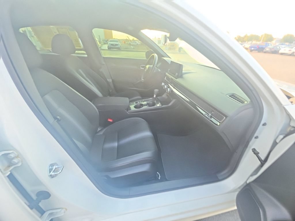 Used 2025 Honda Civic Sport image 31