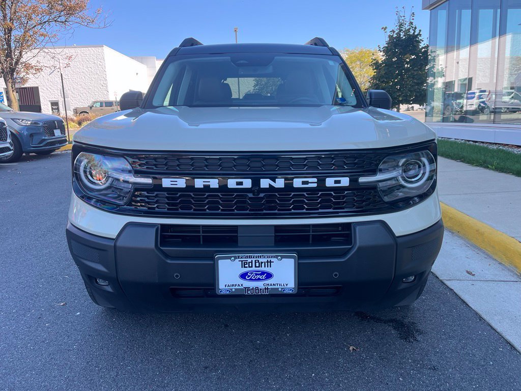 Certified 2025 Ford Bronco Sport Outer Banks w/ Outer Banks Tech Package+ AWD/4WD image 2