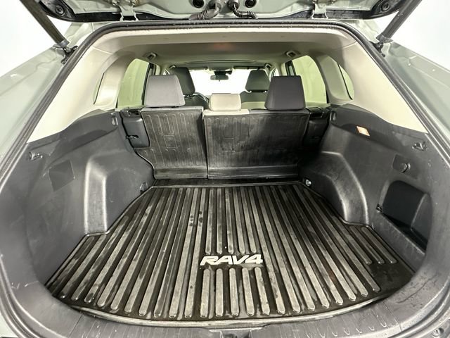 Used 2021 Toyota RAV4 XLE w/ Convenience Package AWD/4WD image 8