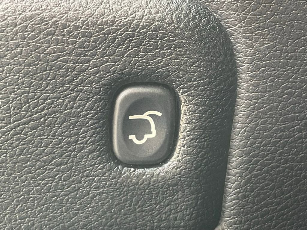 Used 2021 Jeep Grand Cherokee Laredo X image 20