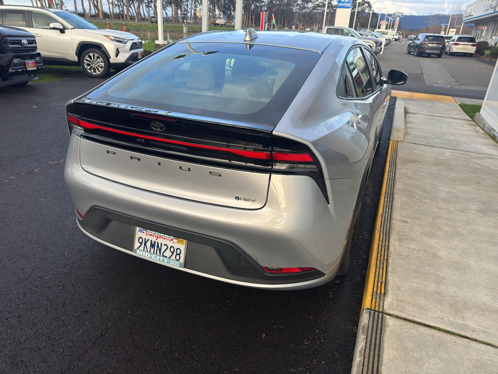 Used 2024 Toyota Prius LE image 12