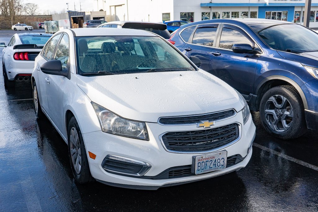 Used 2016 Chevrolet Cruze LS image 3