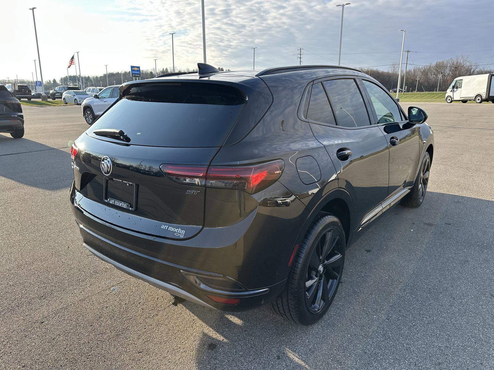 Used 2023 Buick Envision Essence w/ Sport Touring Package image 9