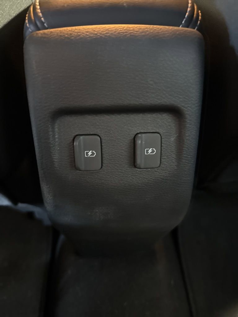 Used 2021 Nissan Kicks SV image 20