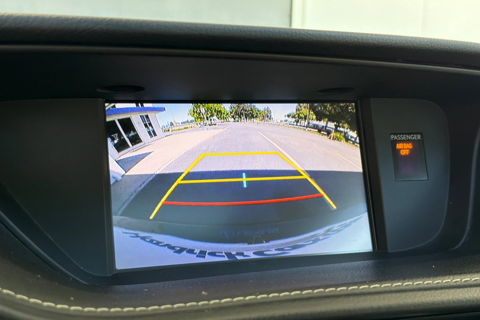 Used 2015 Lexus ES 300h w/ Navigation System Package FWD image 25
