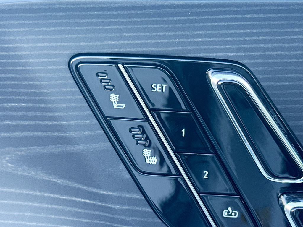 New 2025 Cadillac Lyriq Sport image 20