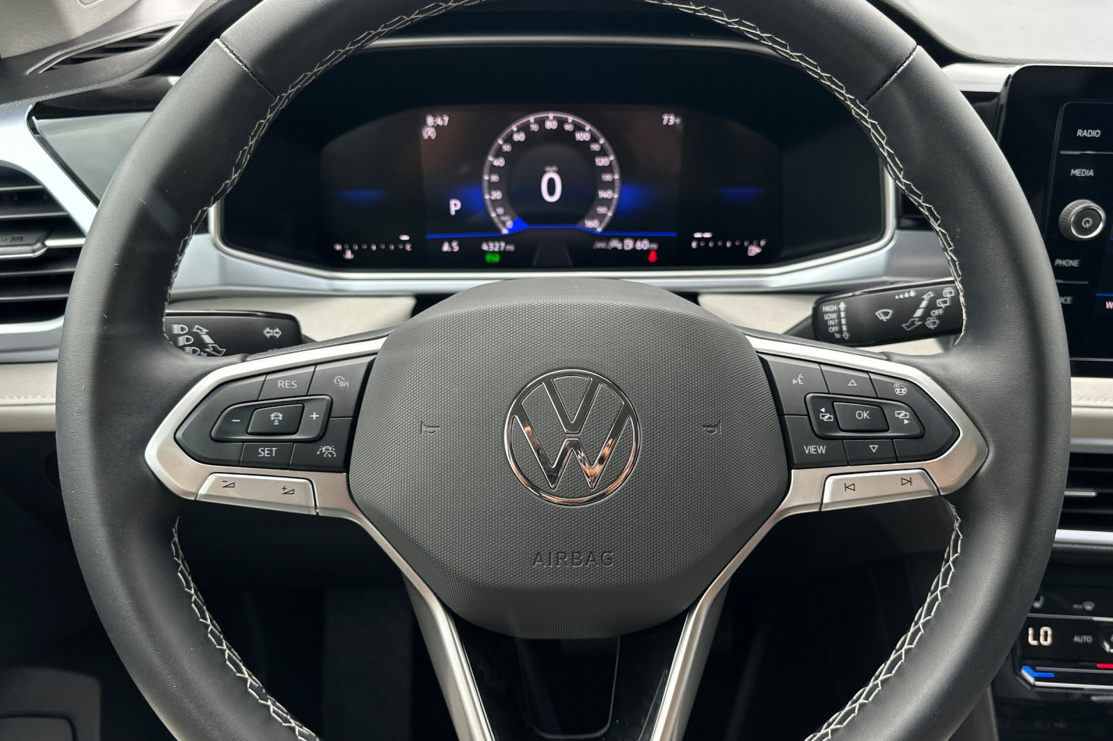 Used 2025 Volkswagen Taos SE FWD image 23