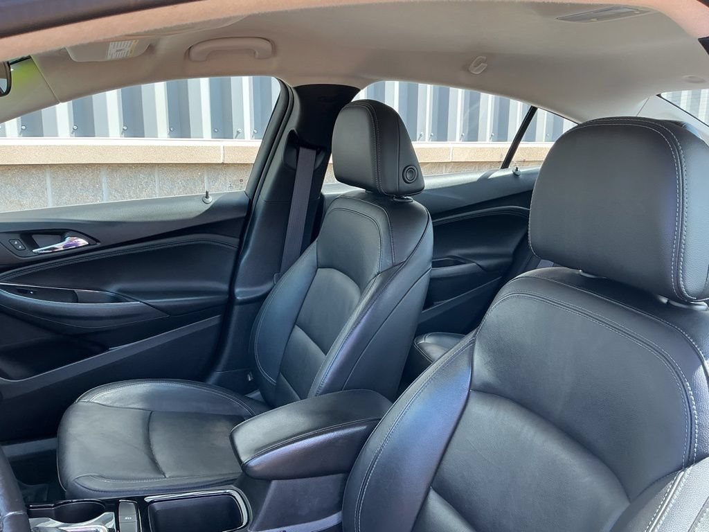 Used 2016 Chevrolet Cruze Premier FWD image 9
