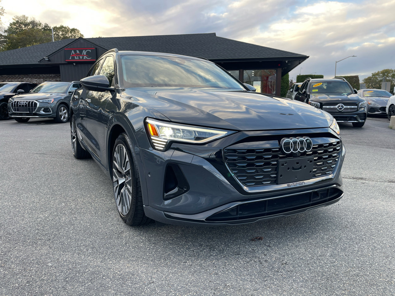 Used 2024 Audi Q8 e-tron Premium Plus w/ Premium Plus Package image 76