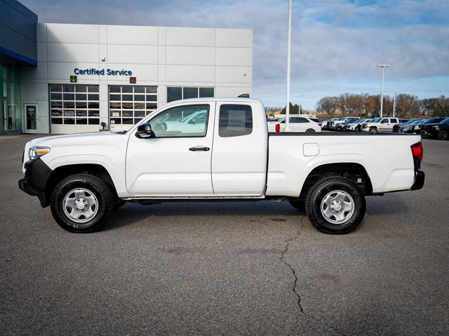 Used 2023 Toyota Tacoma SR image 8