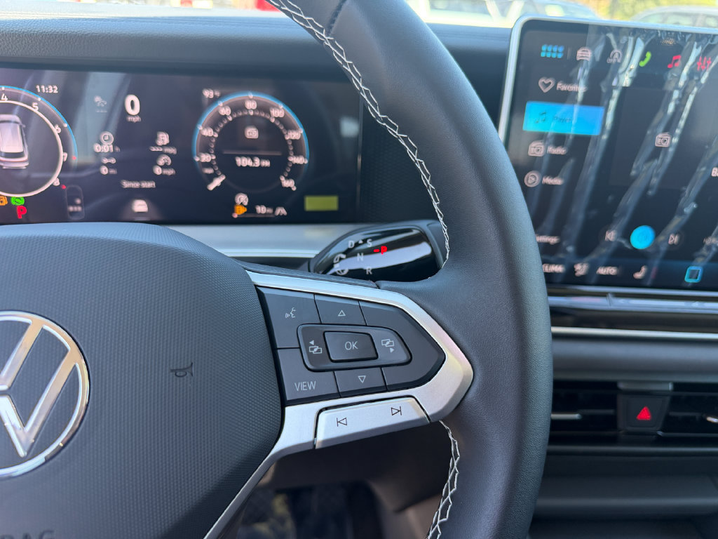 New 2026 Volkswagen Tiguan SE AWD/4WD image 16