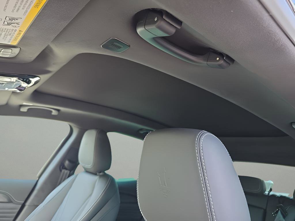 New 2025 Maserati Grecale GT image 19