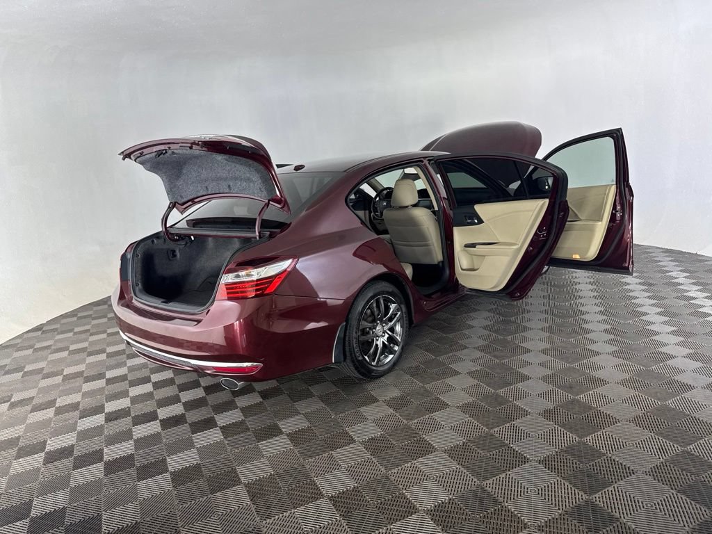 Used 2017 Honda Accord EX-L image 15