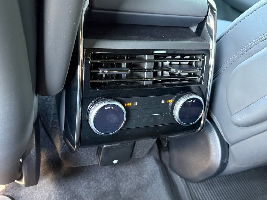 Certified 2025 Land Rover Range Rover Sport Dynamic SE image 32