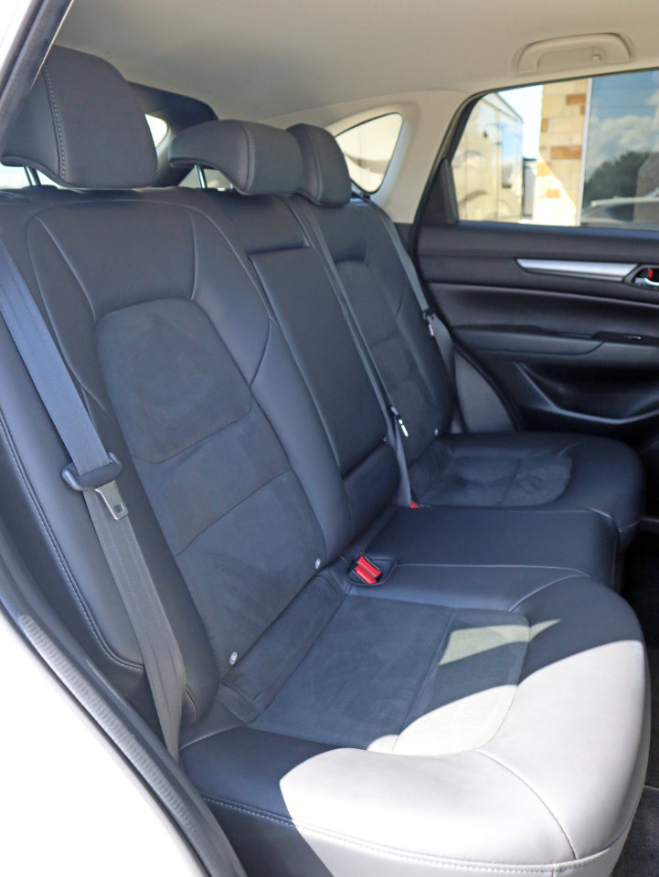 Used 2019 MAZDA CX-5 Touring image 39