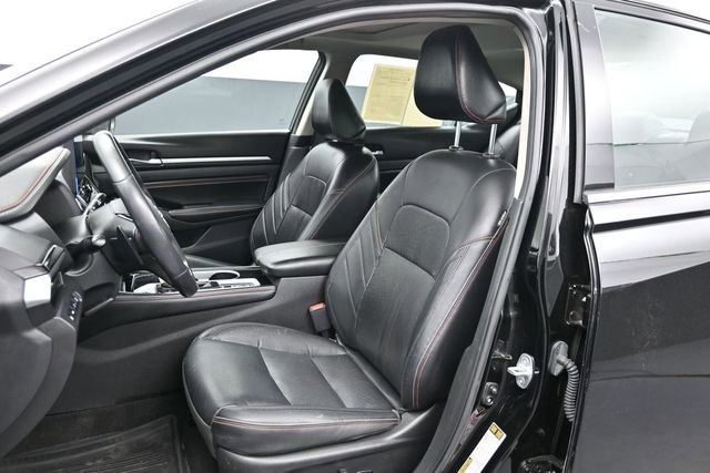 Used 2023 Nissan Altima 2.0 SR FWD image 10