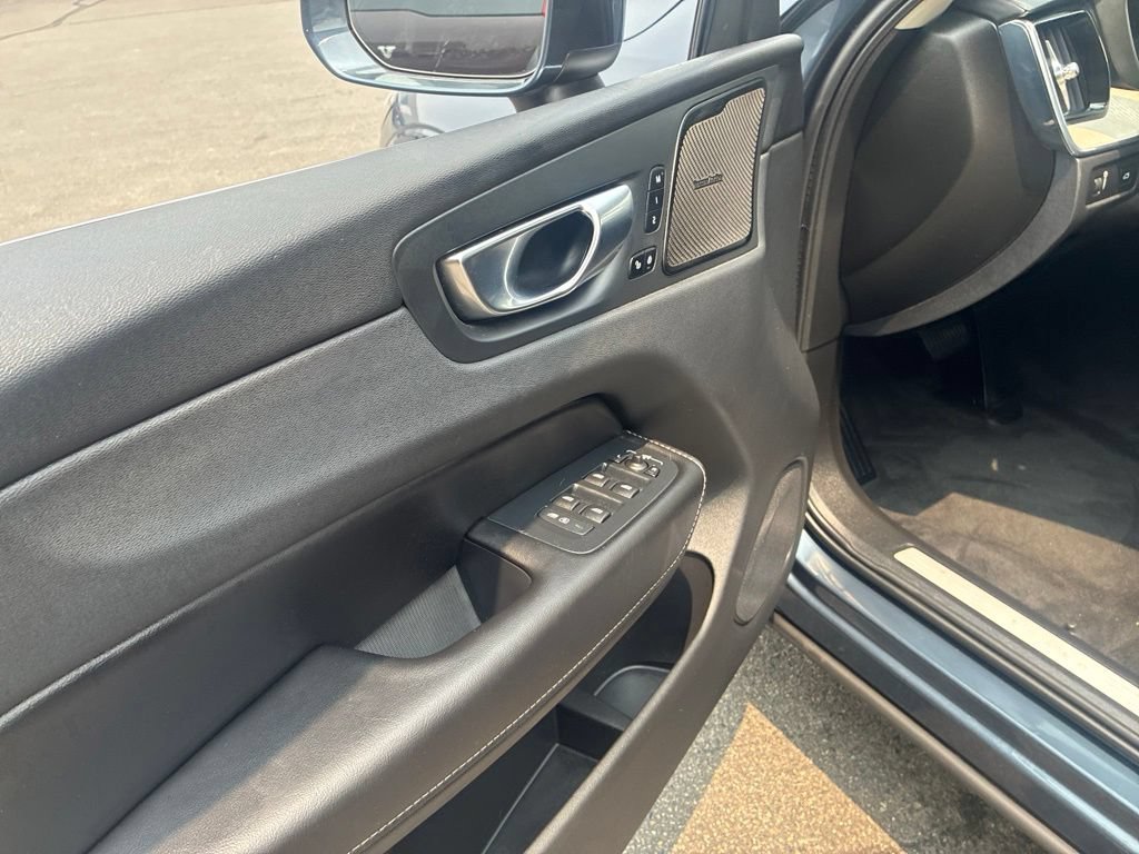 Used 2021 Volvo XC60 T5 Inscription AWD/4WD image 10