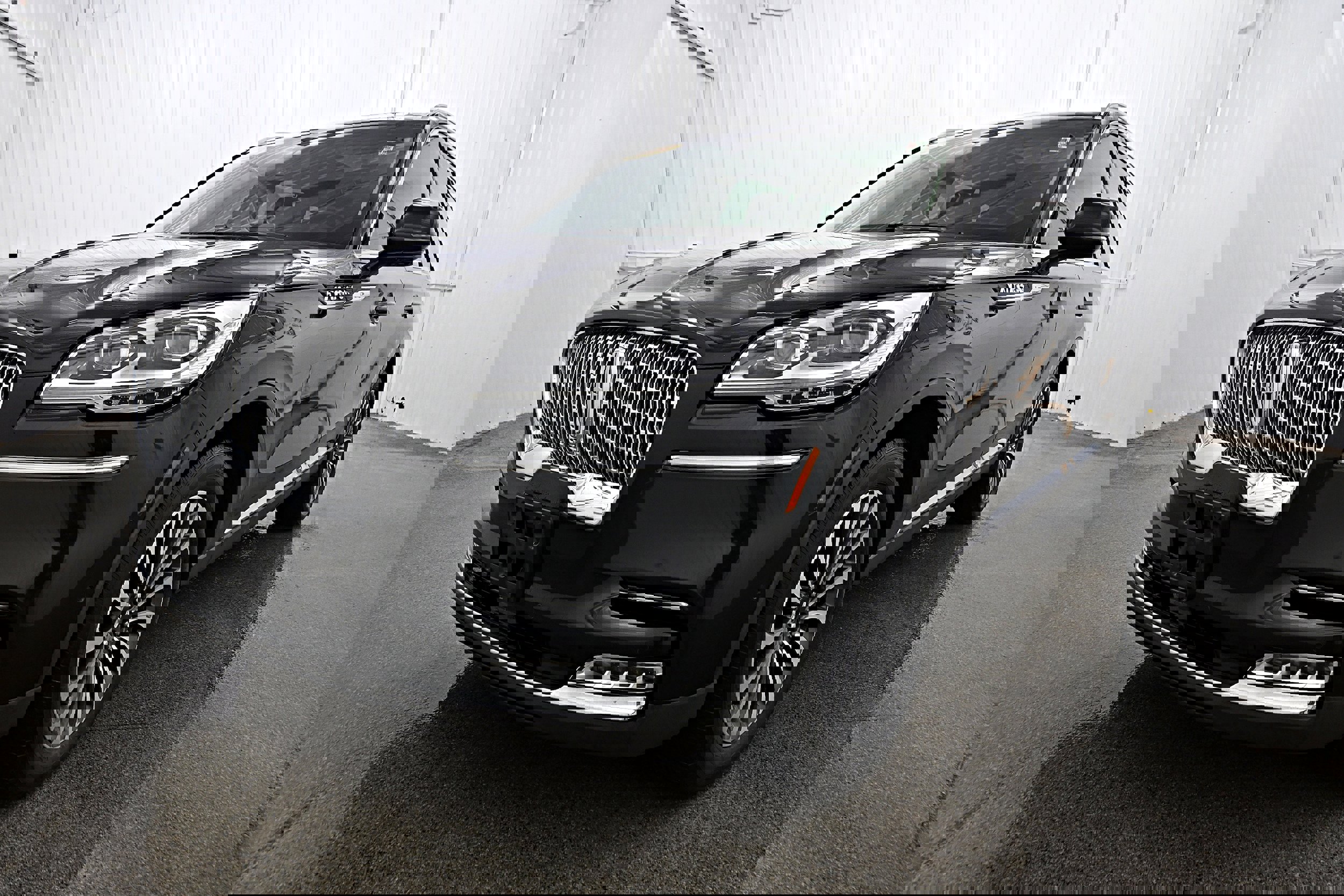 Used 2020 Lincoln Aviator Reserve w/ Equipment Group 201A image 26