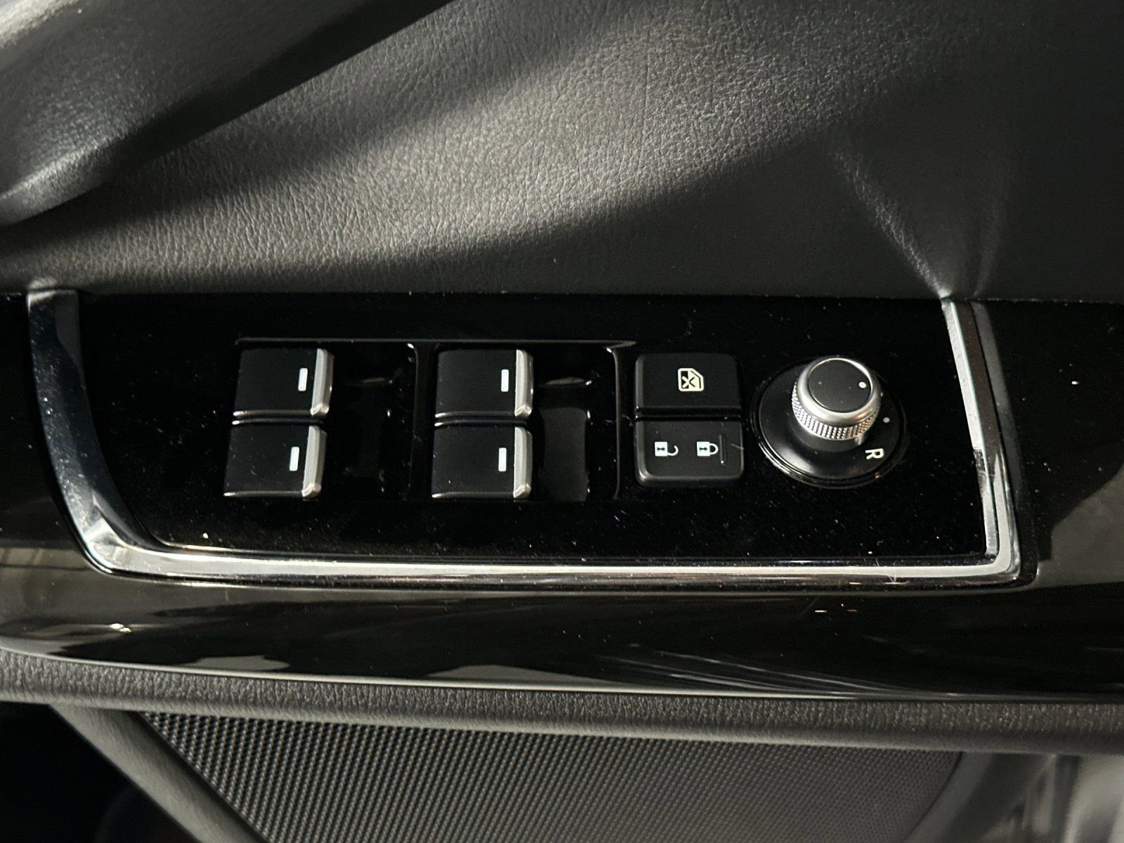 Used 2023 MAZDA CX-9 Touring image 13