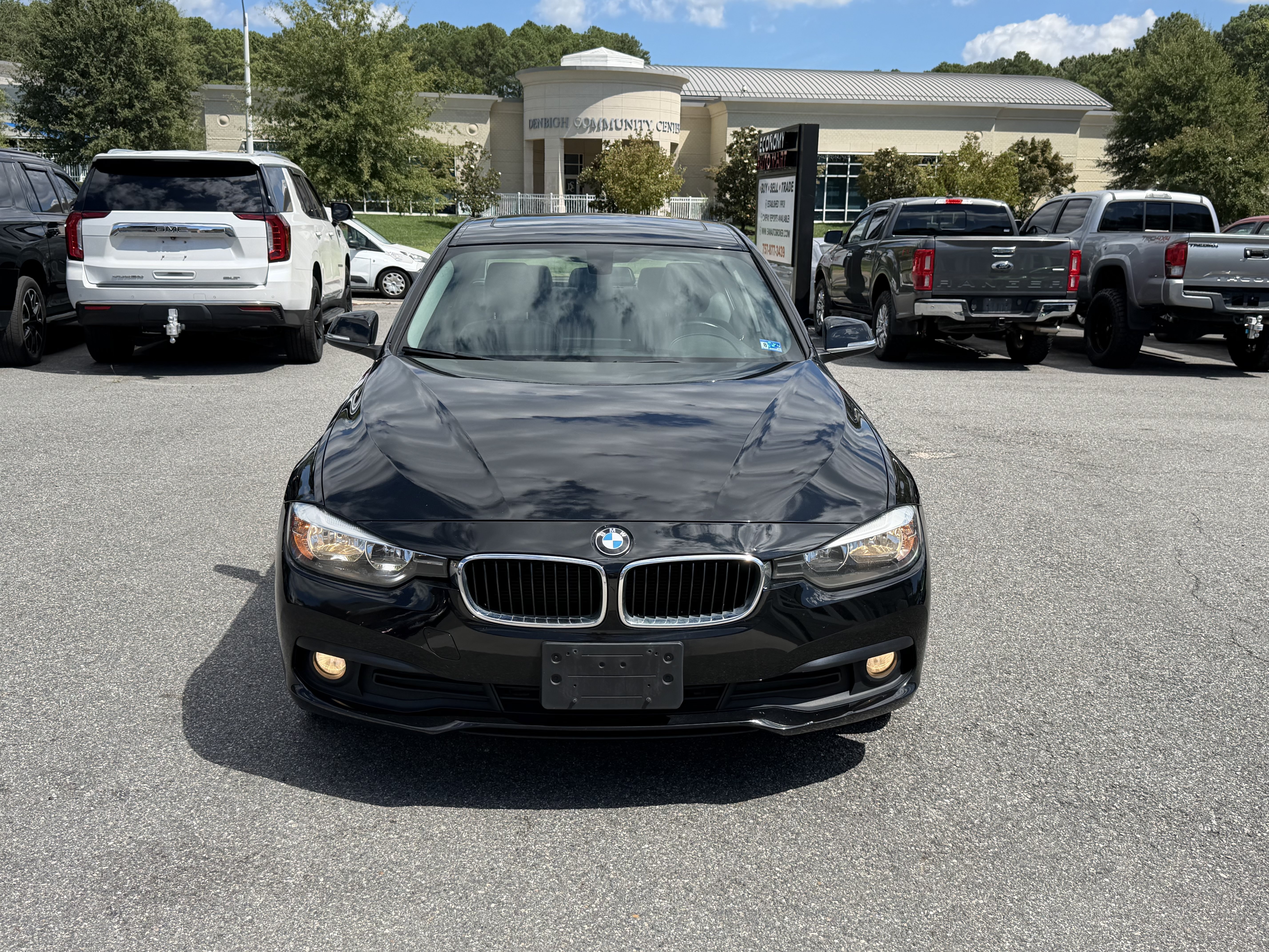 Used 2016 BMW 320i Sedan RWD image 3