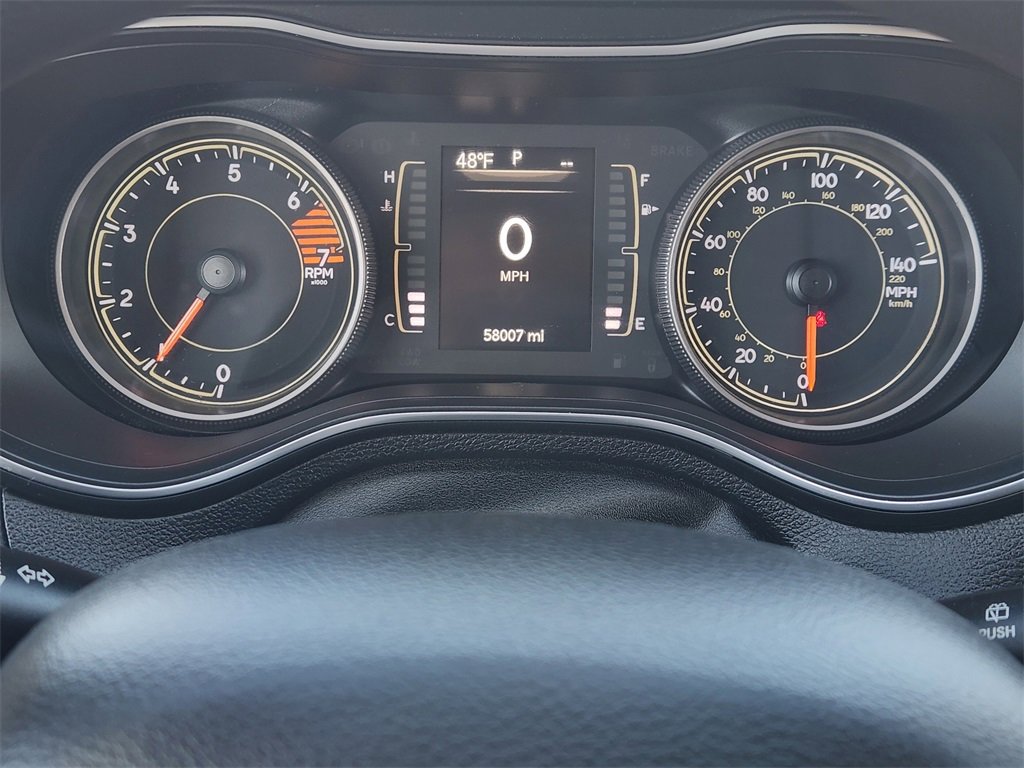 Used 2019 Jeep Cherokee Latitude w/ Popular Appearance Group image 17