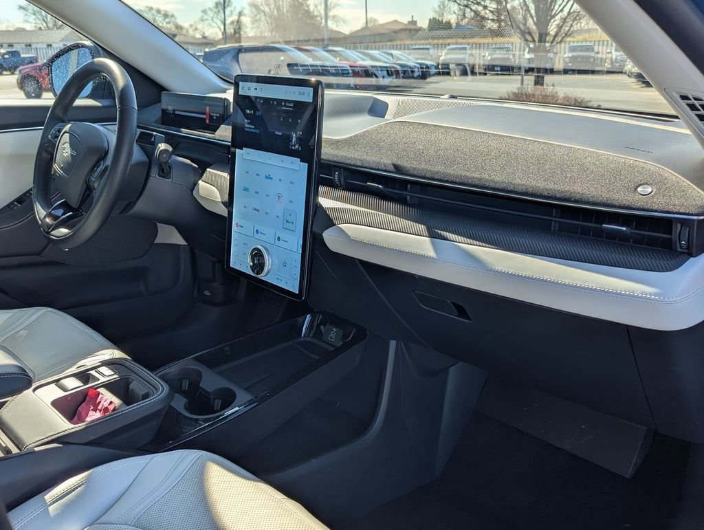 Used 2025 Ford Mustang Mach-E Premium image 29