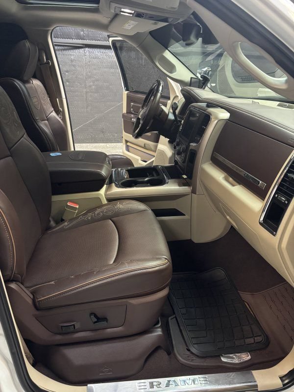 Used 2018 RAM 3500 Laramie Longhorn AWD/4WD image 10