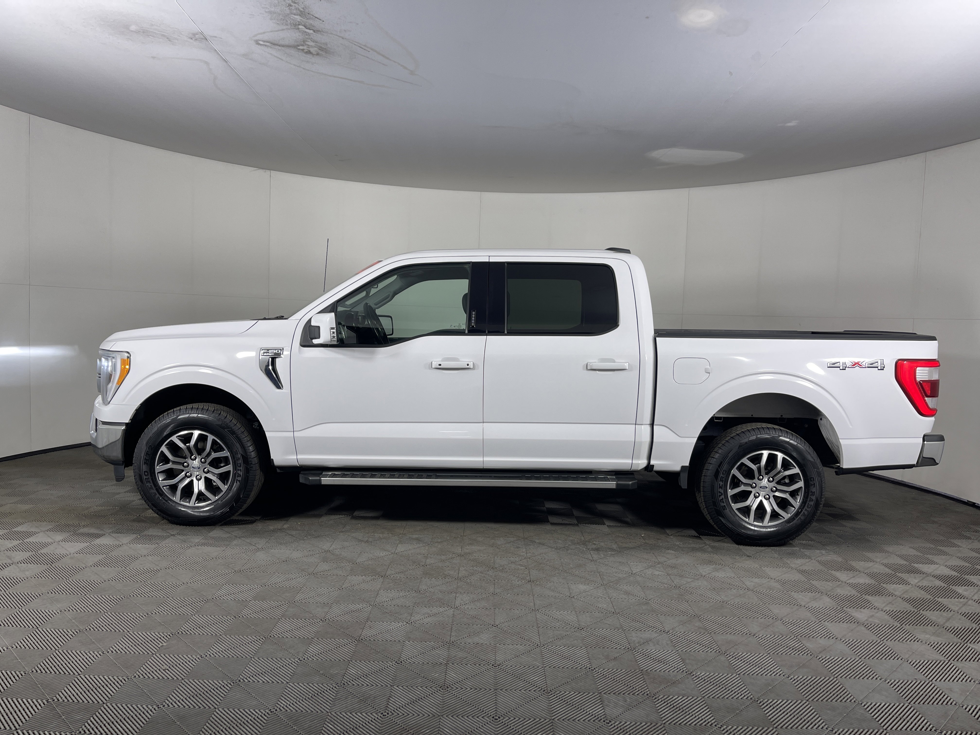 Used 2022 Ford F150 Lariat w/ Equipment Group 501A Mid image 3
