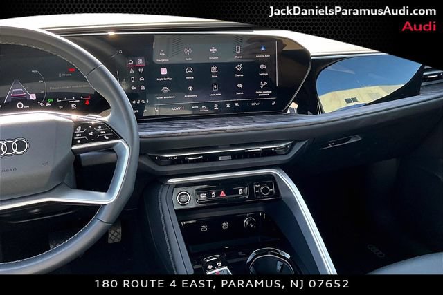 Used 2025 Audi Q5 Premium w/ Convenience Package AWD/4WD image 6