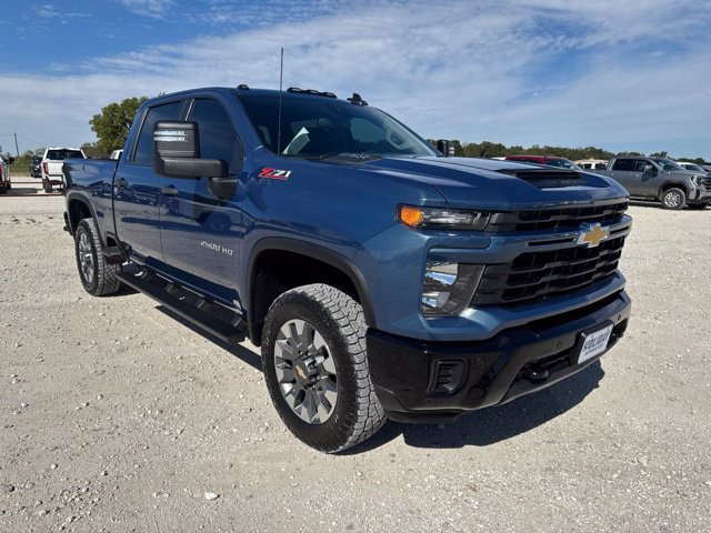 Used 2025 Chevrolet Silverado 2500 Custom w/ Custom Value Package AWD/4WD image 7