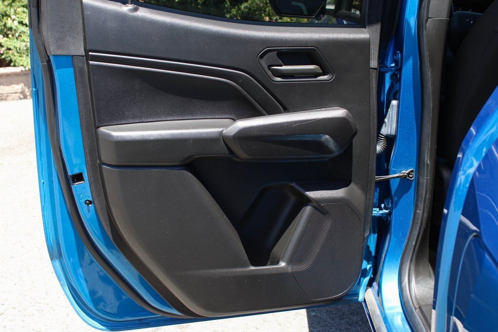 Used 2023 Chevrolet Colorado Trail Boss w/ LPO, Dark Essentials Package image 32