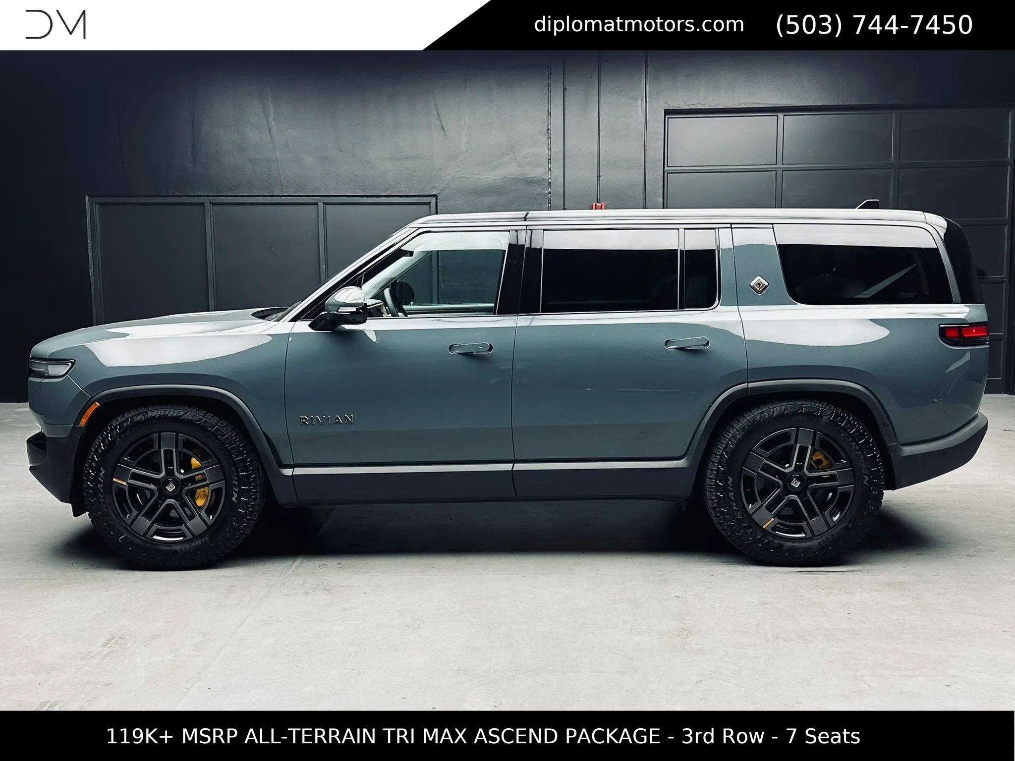 Used 2026 Rivian R1S Premium AWD/4WD image 3