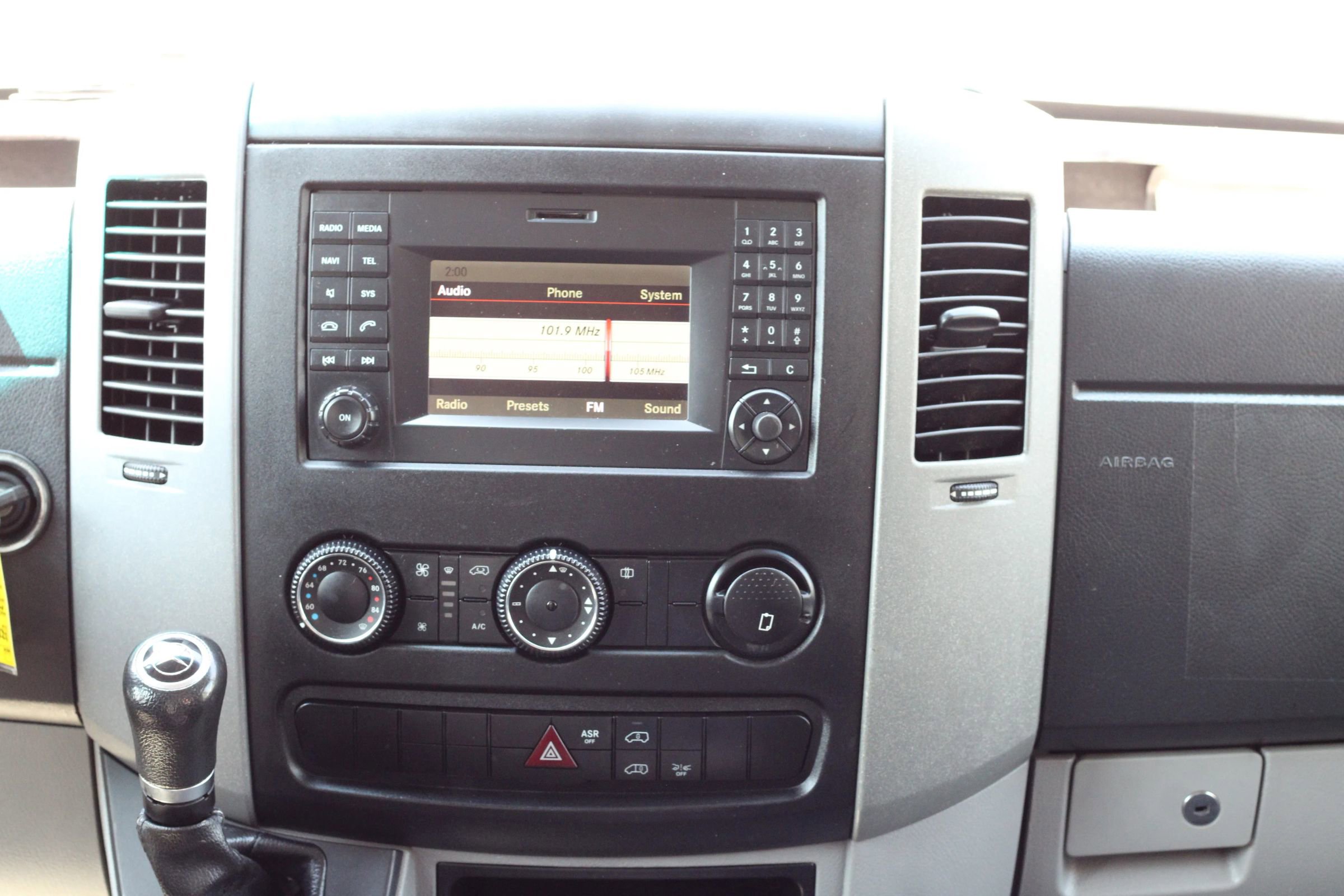 Used 2018 Mercedes-Benz Sprinter 2500 image 16