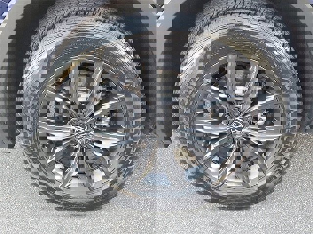 Certified 2023 Volkswagen Tiguan SE image 5