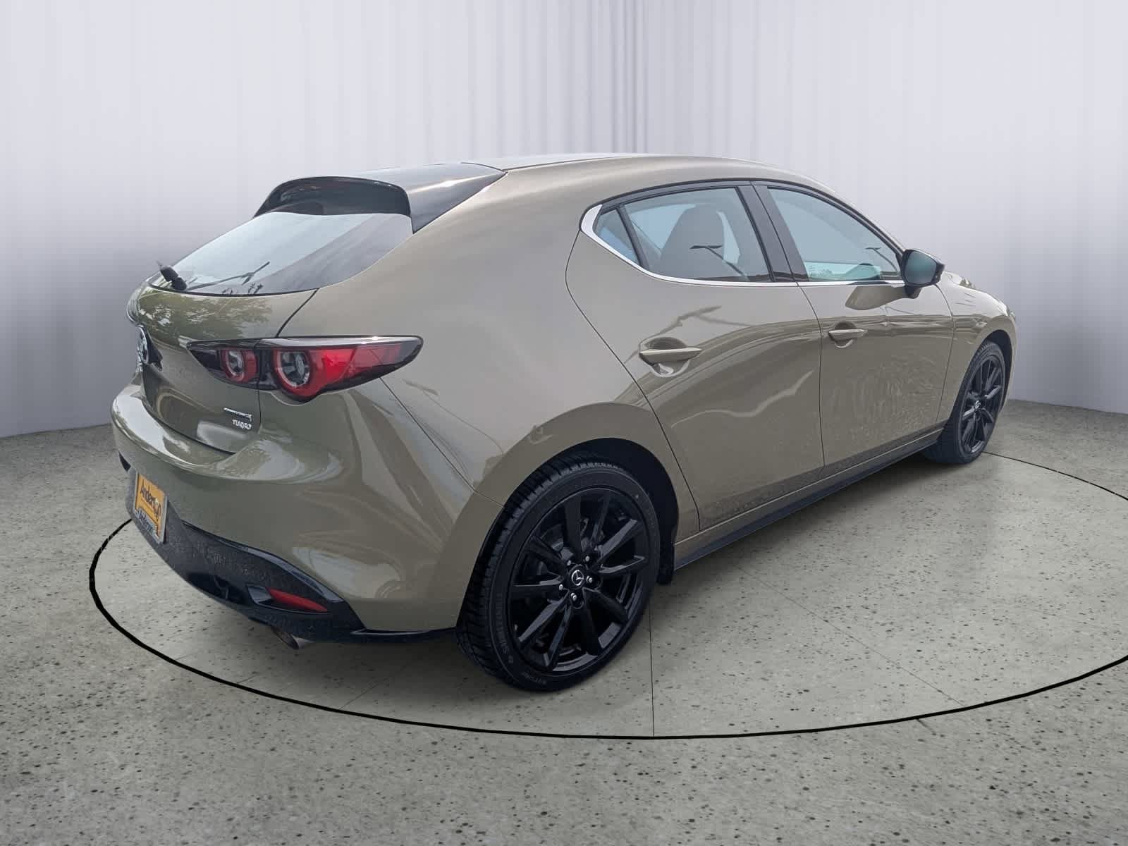Used 2024 MAZDA MAZDA3 s AWD/4WD image 3