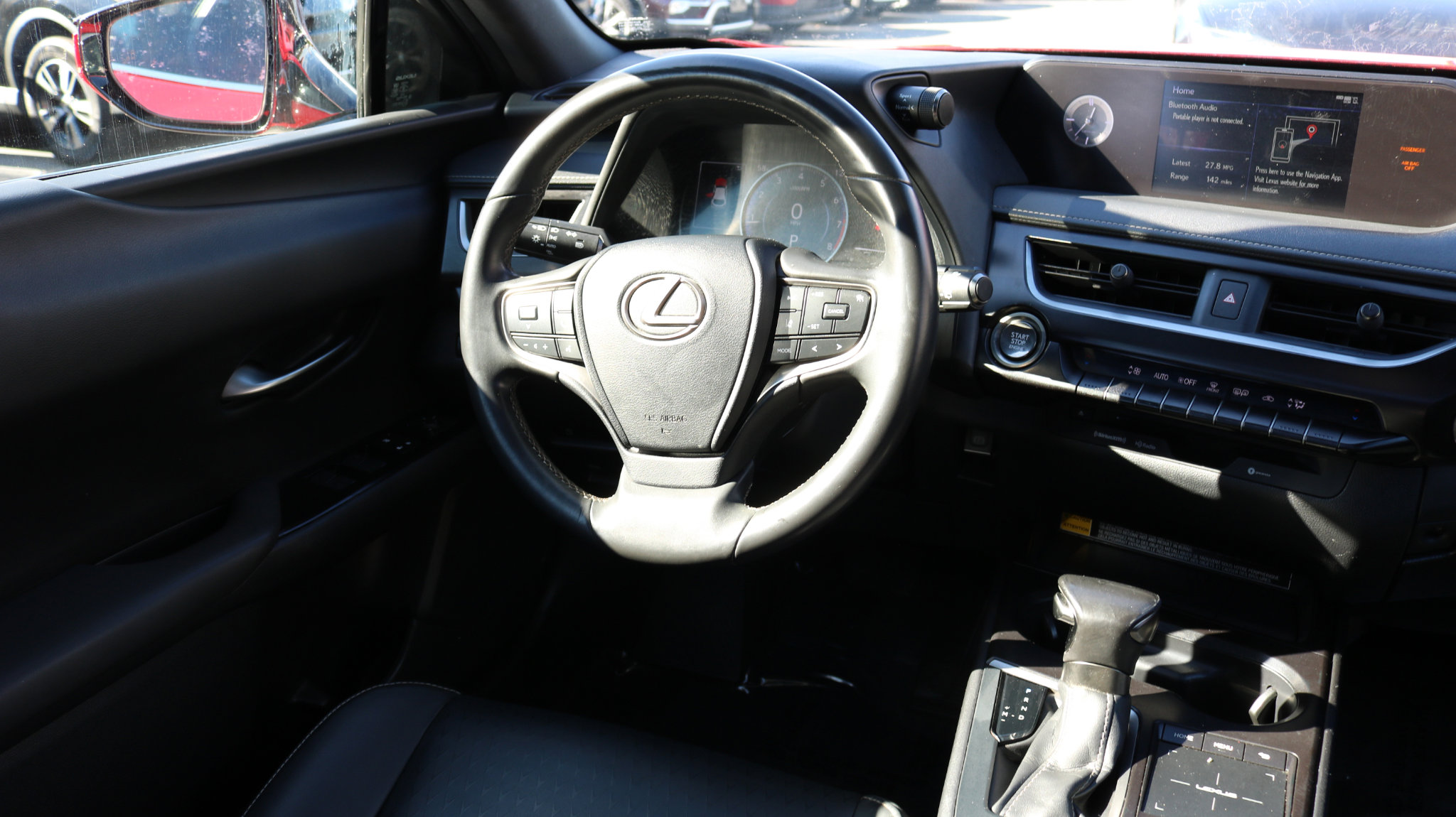 Used 2022 Lexus UX 200 image 22