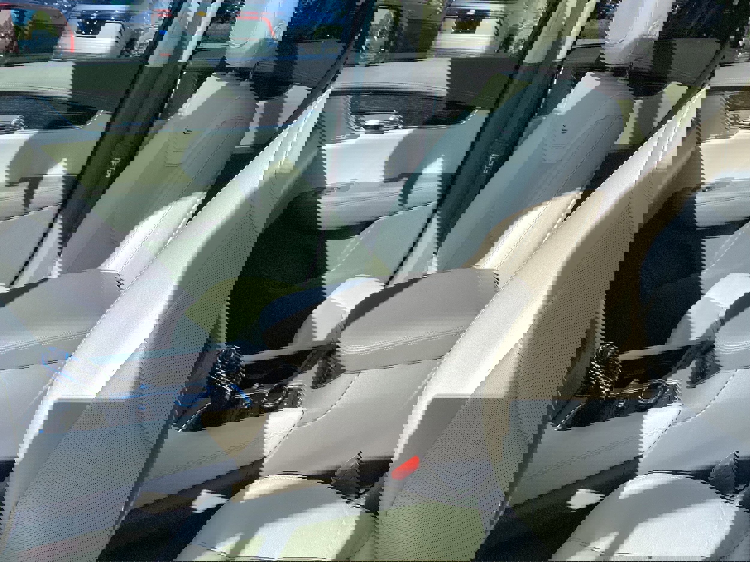 Used 2020 Cadillac XT6 Premium Luxury image 12