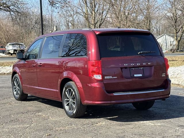 Used 2018 Dodge Grand Caravan GT image 2