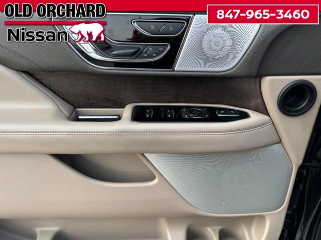 Used 2022 Lincoln Navigator Reserve image 11