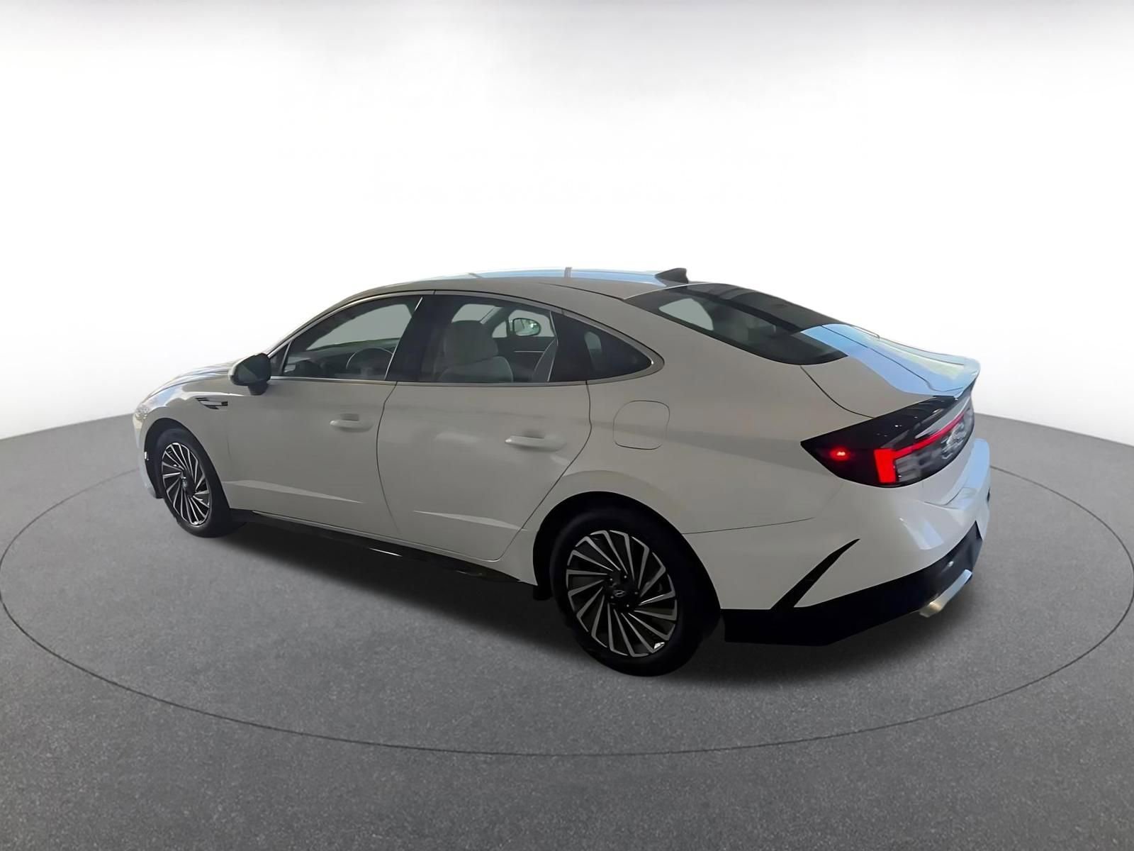 Used 2025 Hyundai Sonata SEL image 10