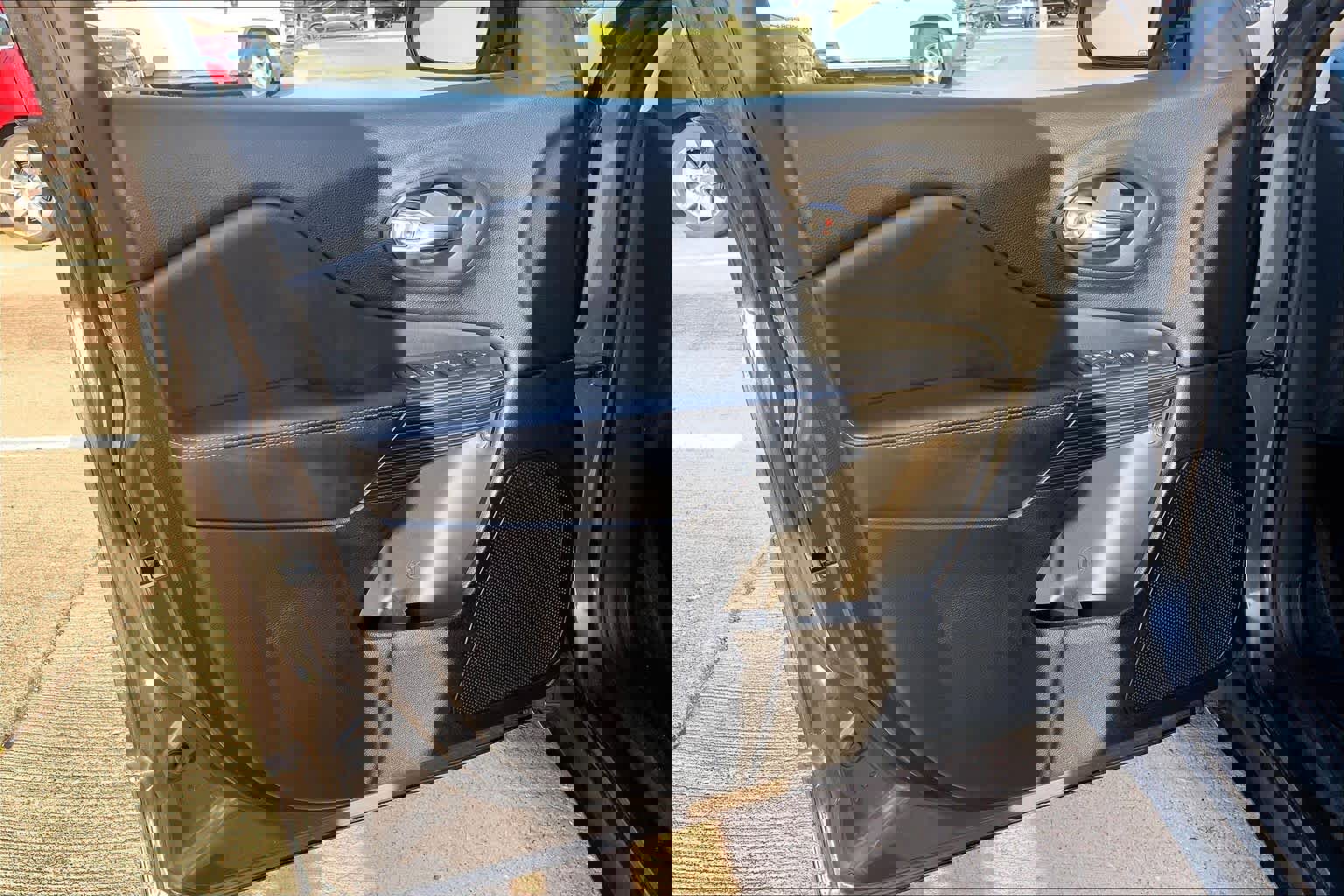 Used 2017 Jeep Cherokee Limited image 22