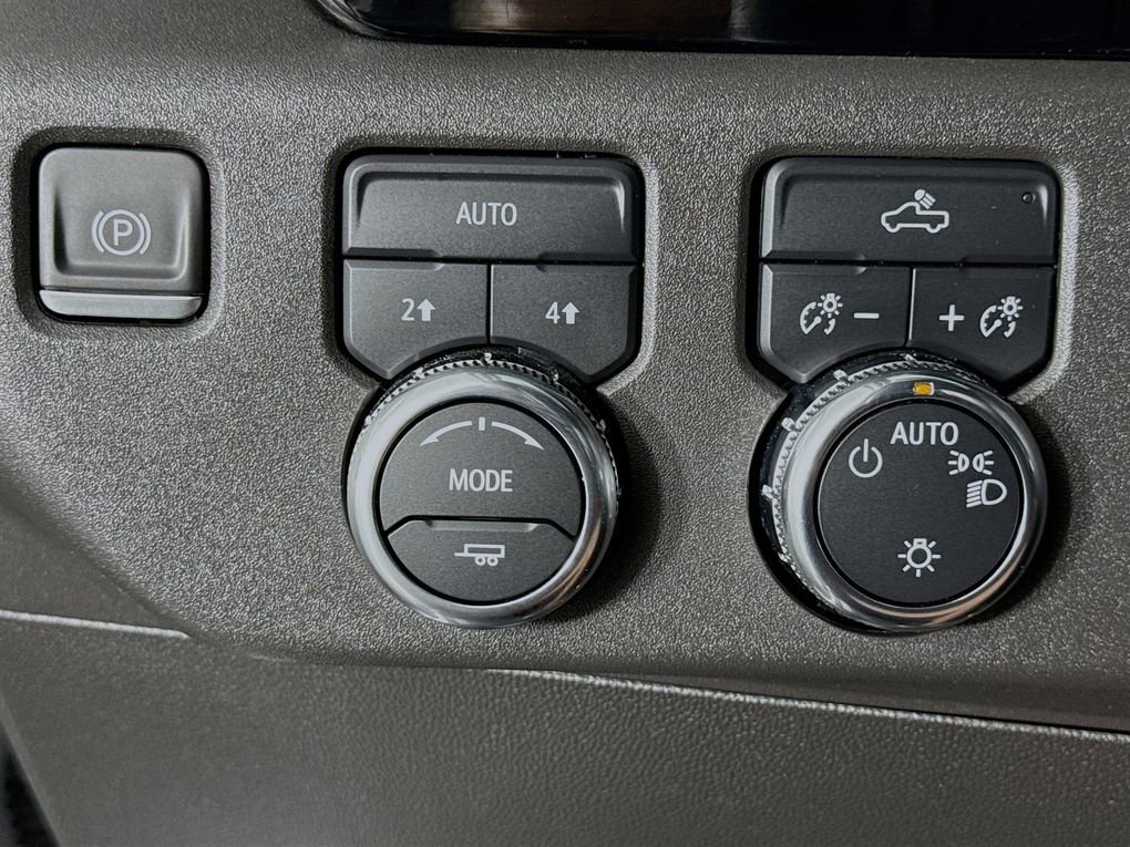 Used 2024 GMC Sierra 1500 SLE image 15