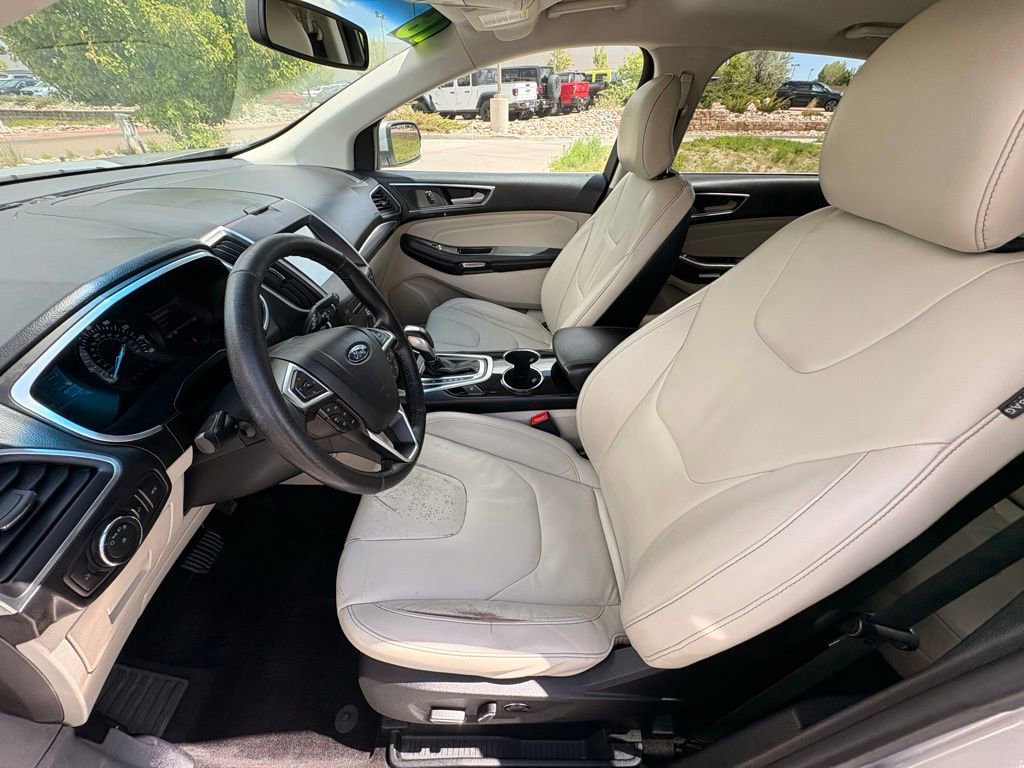 Used 2016 Ford Edge Titanium w/ Technology Package AWD/4WD image 12