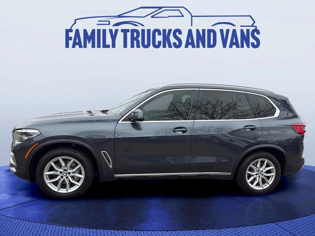 Used 2019 BMW X5 xDrive40i w/ Premium Package 2 AWD/4WD image 2