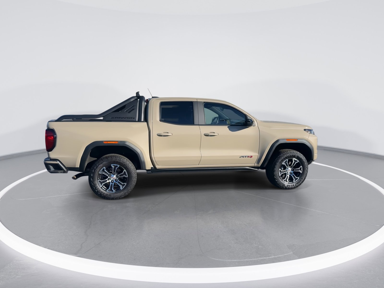 Used 2023 GMC Canyon AT4 w/ LPO, Sports Bar Package image 10