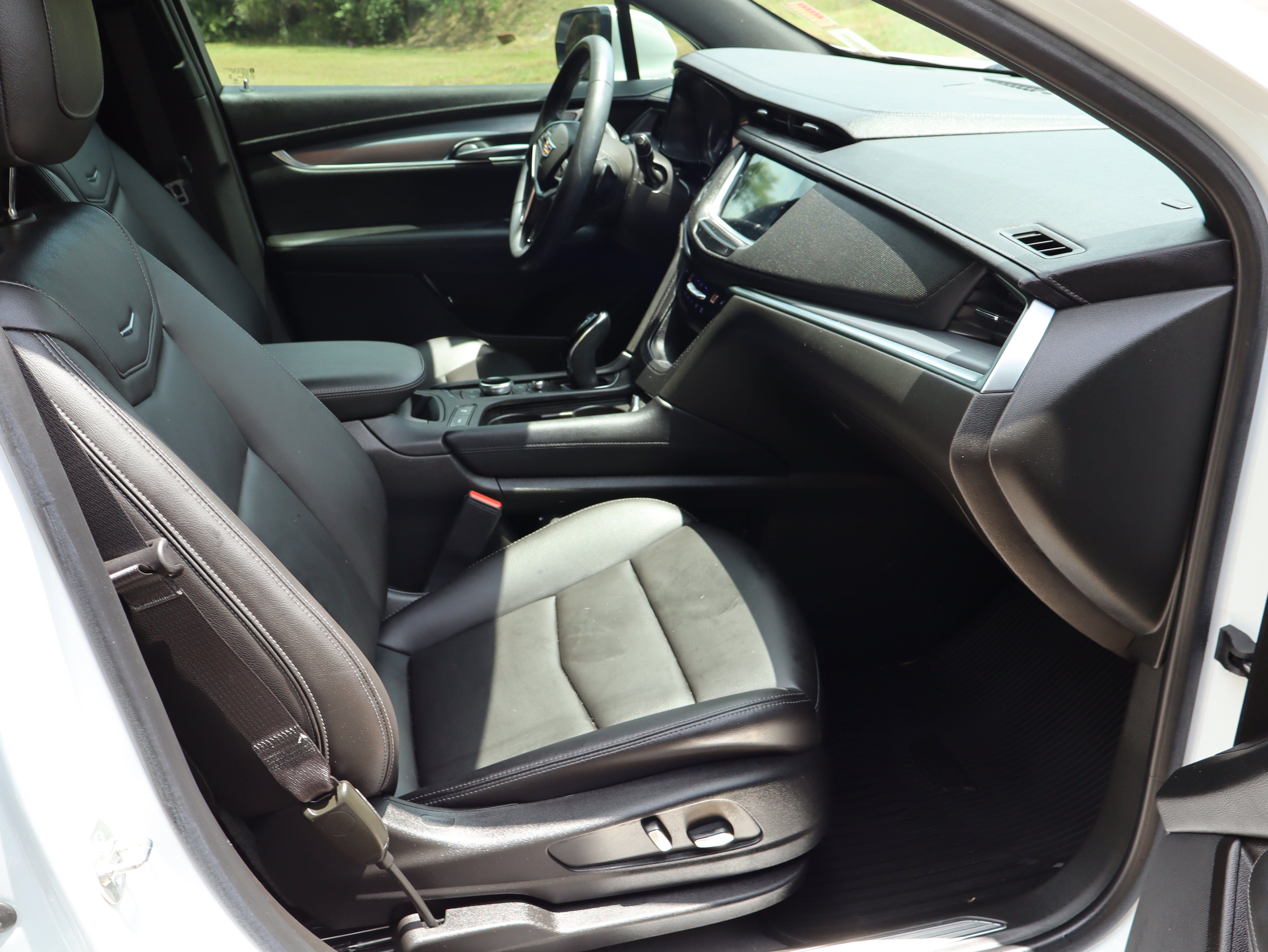 Certified 2024 Cadillac XT5 Luxury FWD image 21