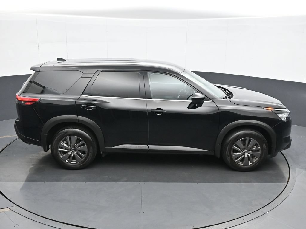 Used 2025 Nissan Pathfinder S AWD/4WD image 22