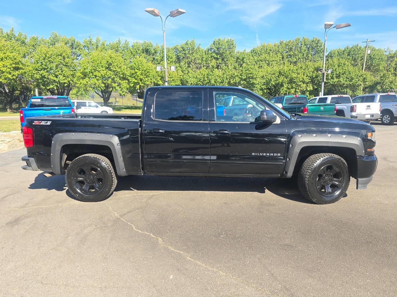 Used 2017 Chevrolet Silverado 1500 LT w/ All Star Edition image 16